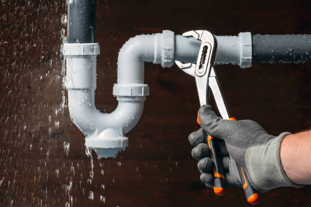 Professional Plumbing technician working in New Midway, MD